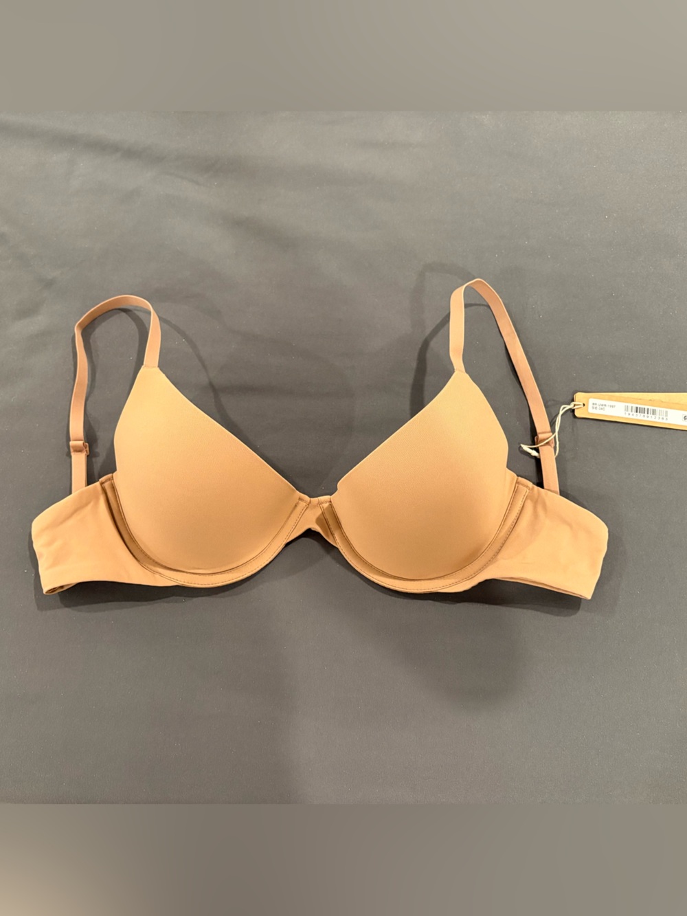 SKIMS Fits Everybody Plunge Bra in Sienna